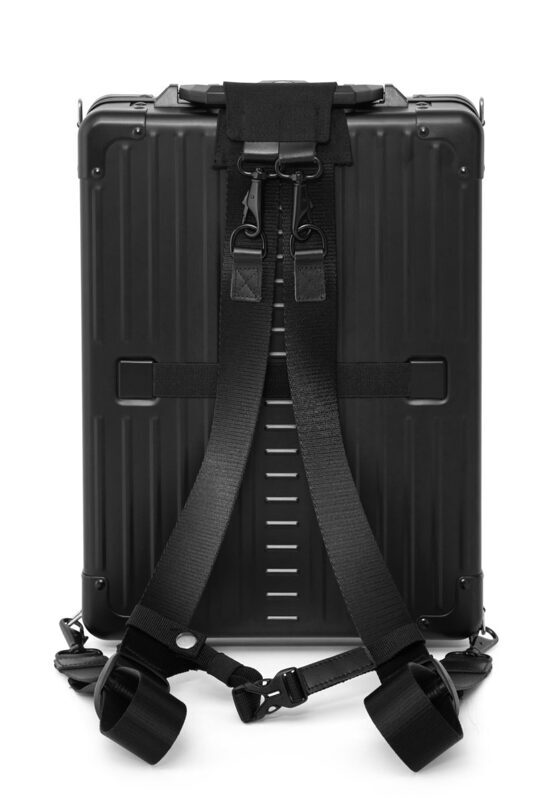 Vertical Aluminium Briefcase 16&quot; in Onyx
