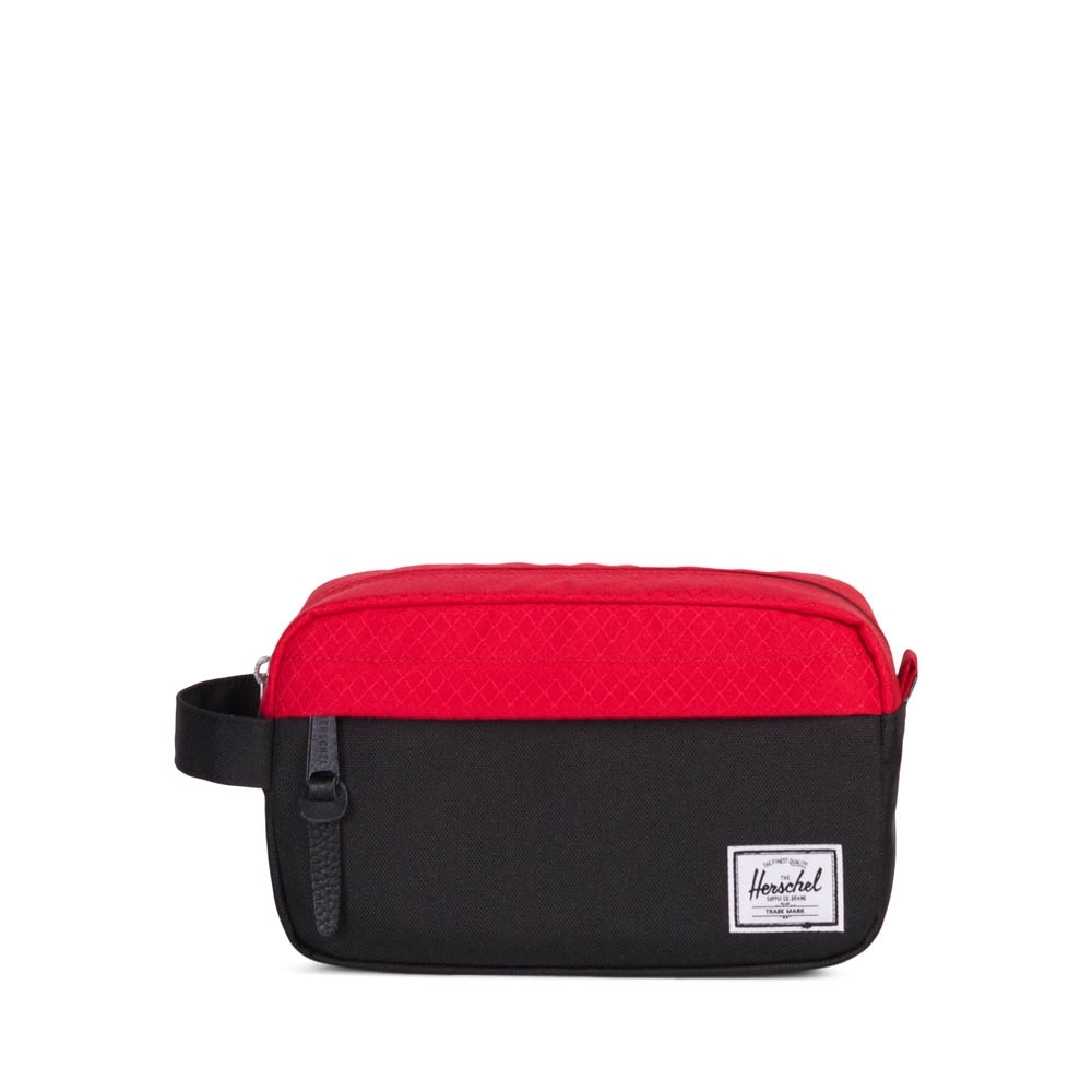 Image of Chapter Carry On - Kosmetiktasche in Black / Scarlet
