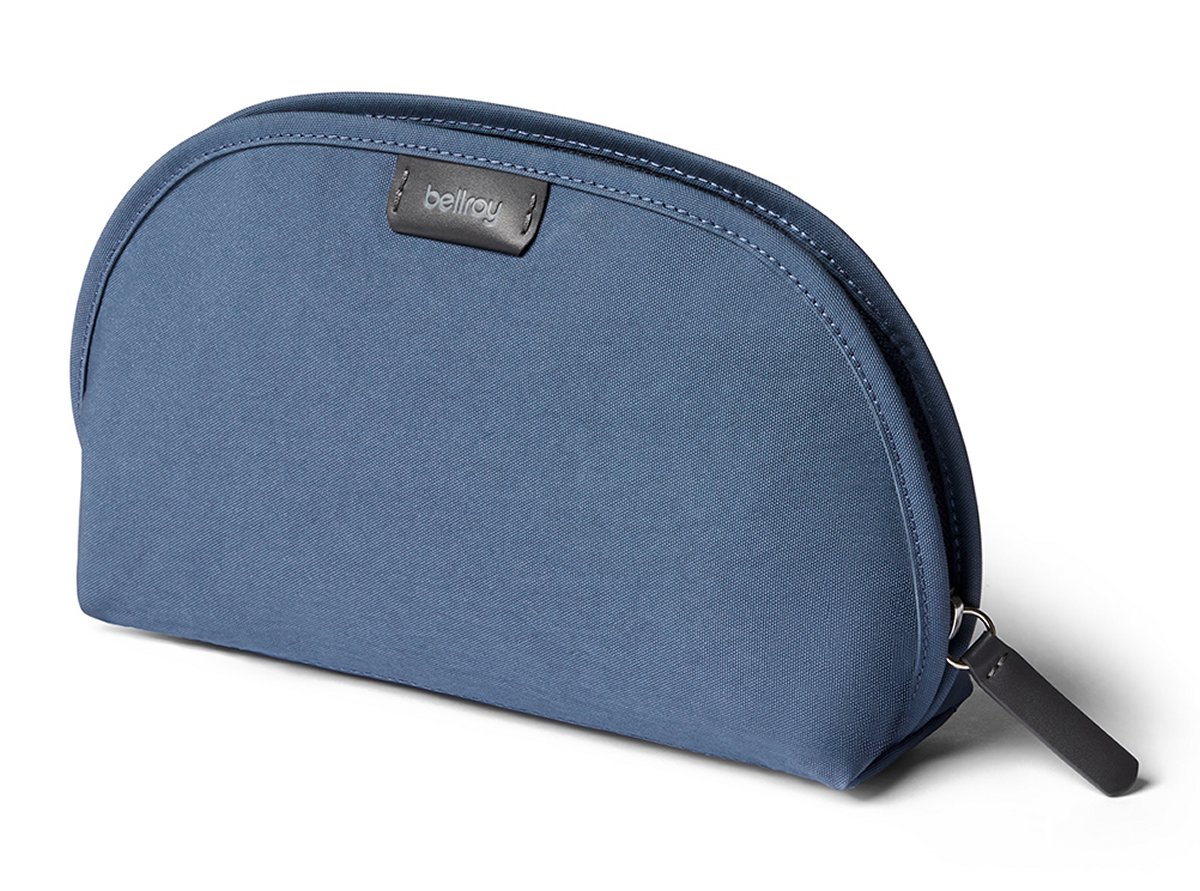 Image of Classic Pouch Marine Blue