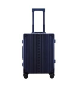 Domestic Carry-On 21" Koffer in Saphir