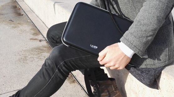 Taschen Organizer Laloo - Clever Tablet Clutch in Schwarz/Grau