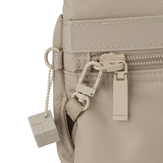 Faith Crossover RFID Safety Hook in Cashmere Beige