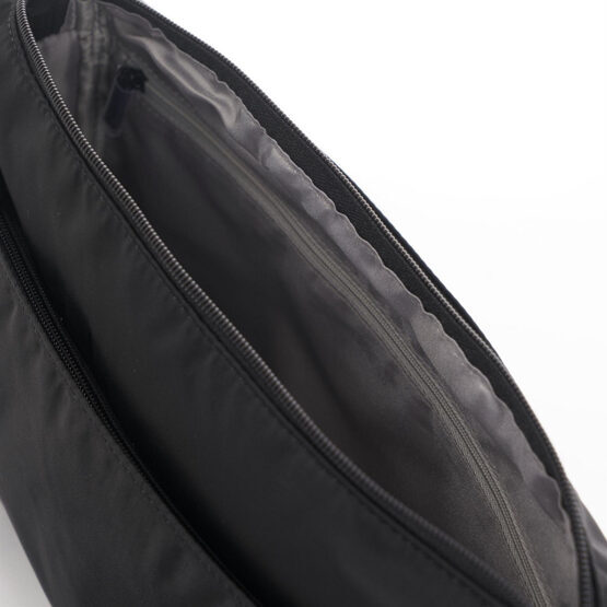 Eye Medium Shoulder Bag RFID in Black