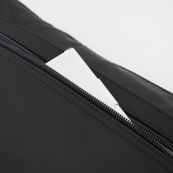 Eye Medium Shoulder Bag RFID in Black
