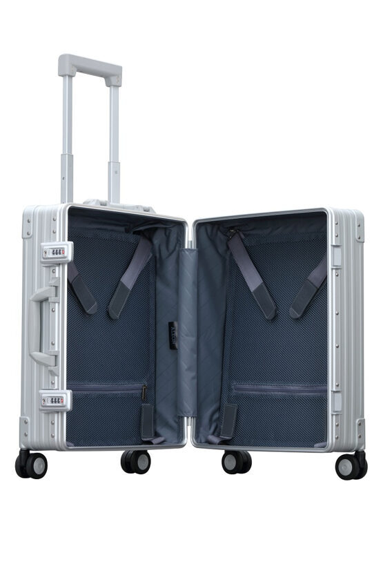 Classic Carry-On 21&quot; Koffer in Platin